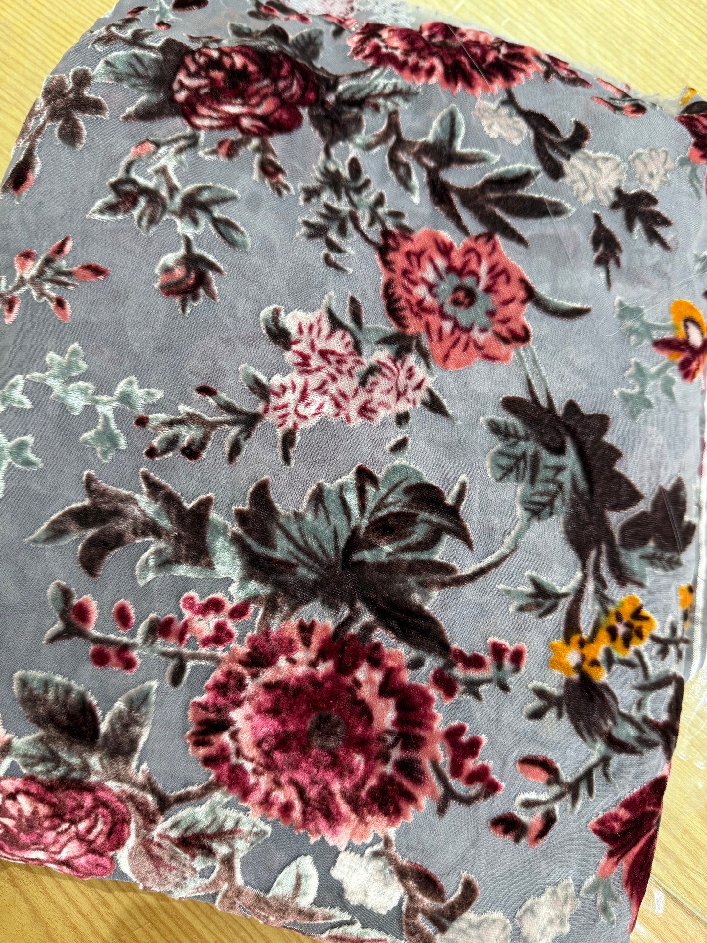 Fancy silk burnout velvet,2 piece suit with lining(6.30meters fabrics)