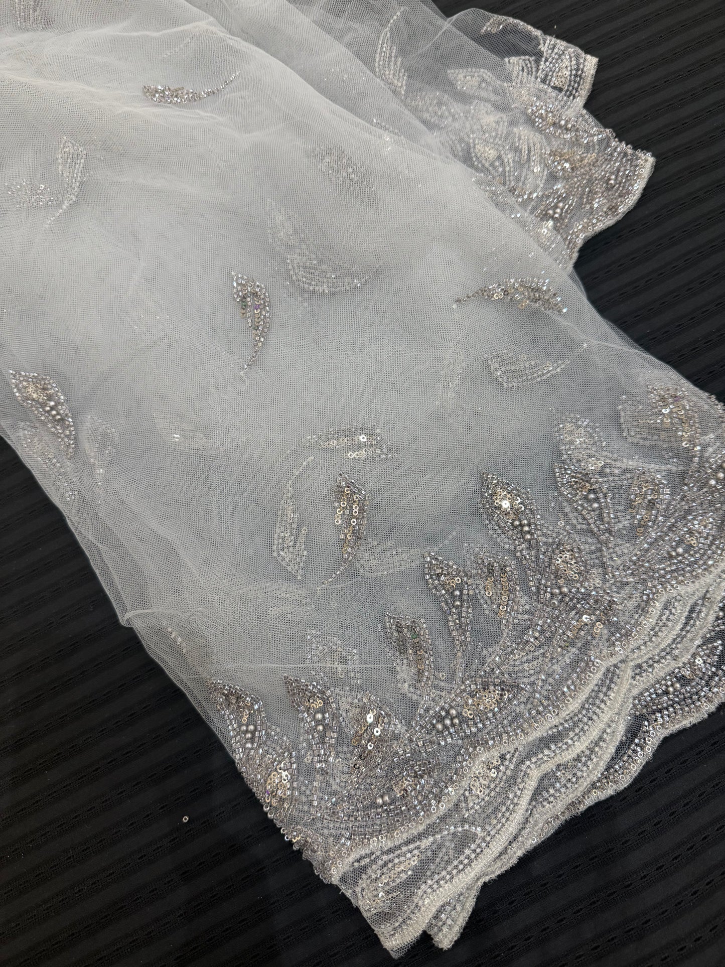 Cut Dana Heavy Diamond Embroidered Net(2.30 meters)