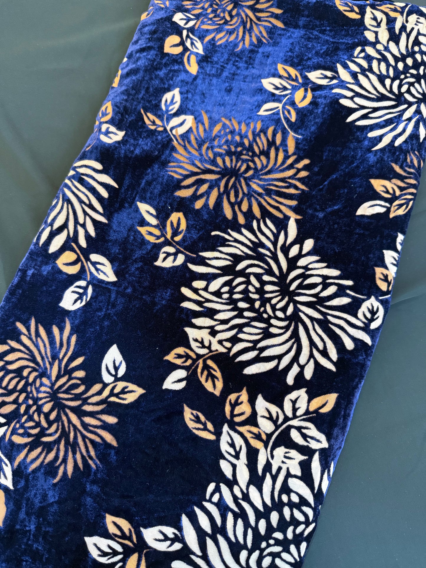Fancy silk burnout velvet,2 piece suit with lining(6.30meters fabrics)