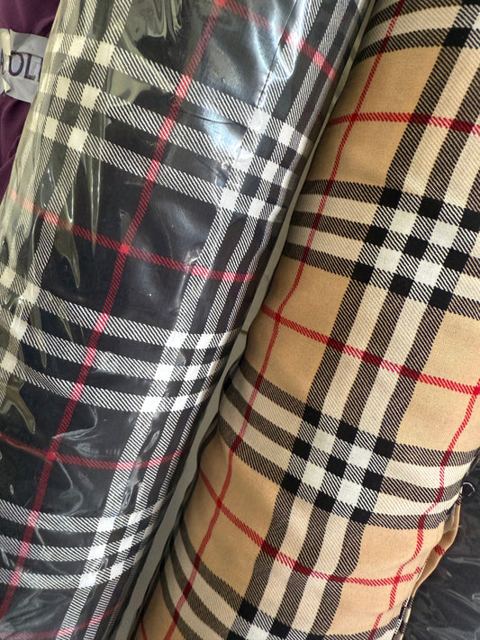 Burberry Print And Daisy Charm Viscose Full Suit 4 meters