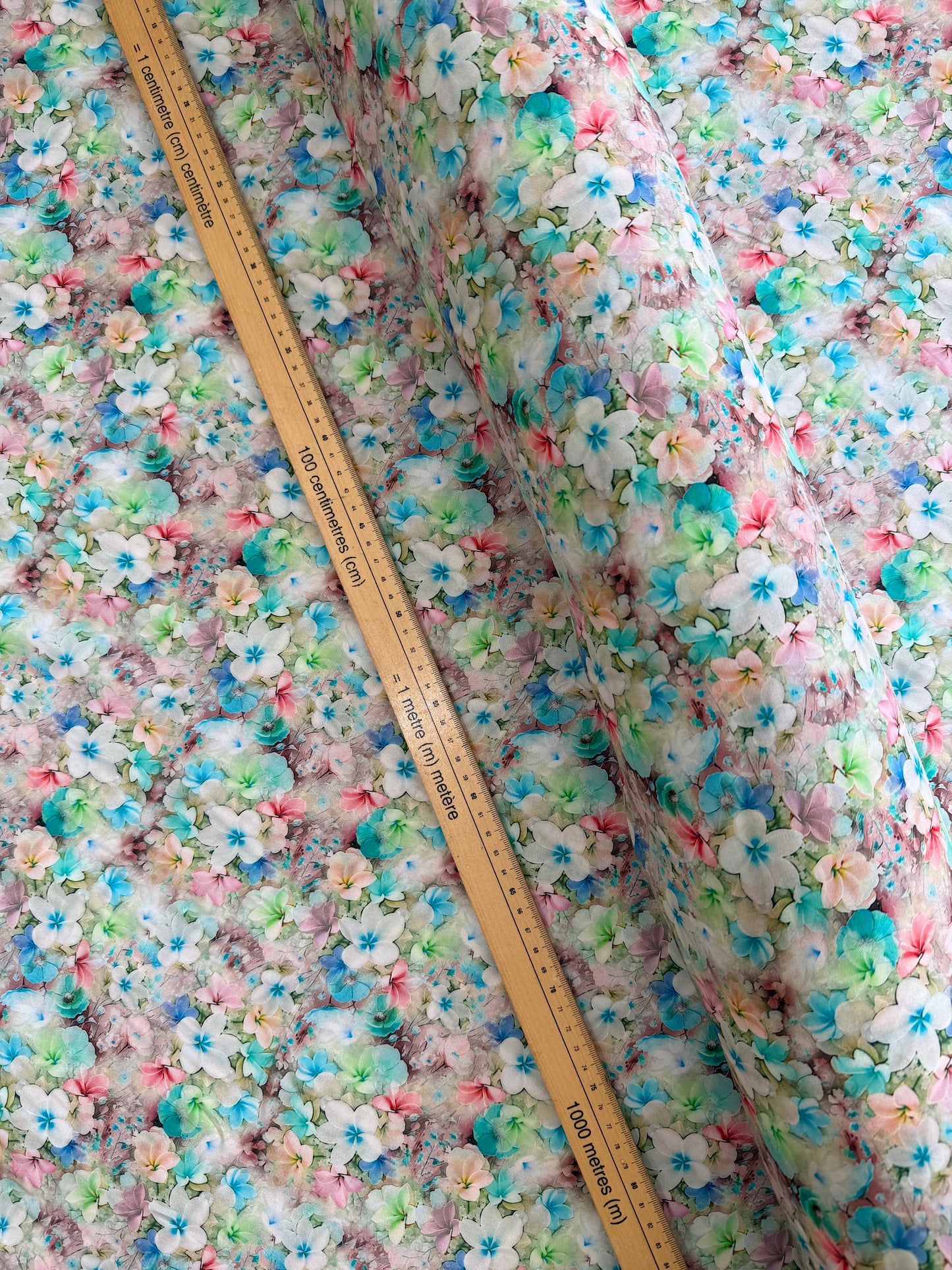 100%Cotton Lawn,60"Width Printed,4meters,UnstitchedFull Suit Set