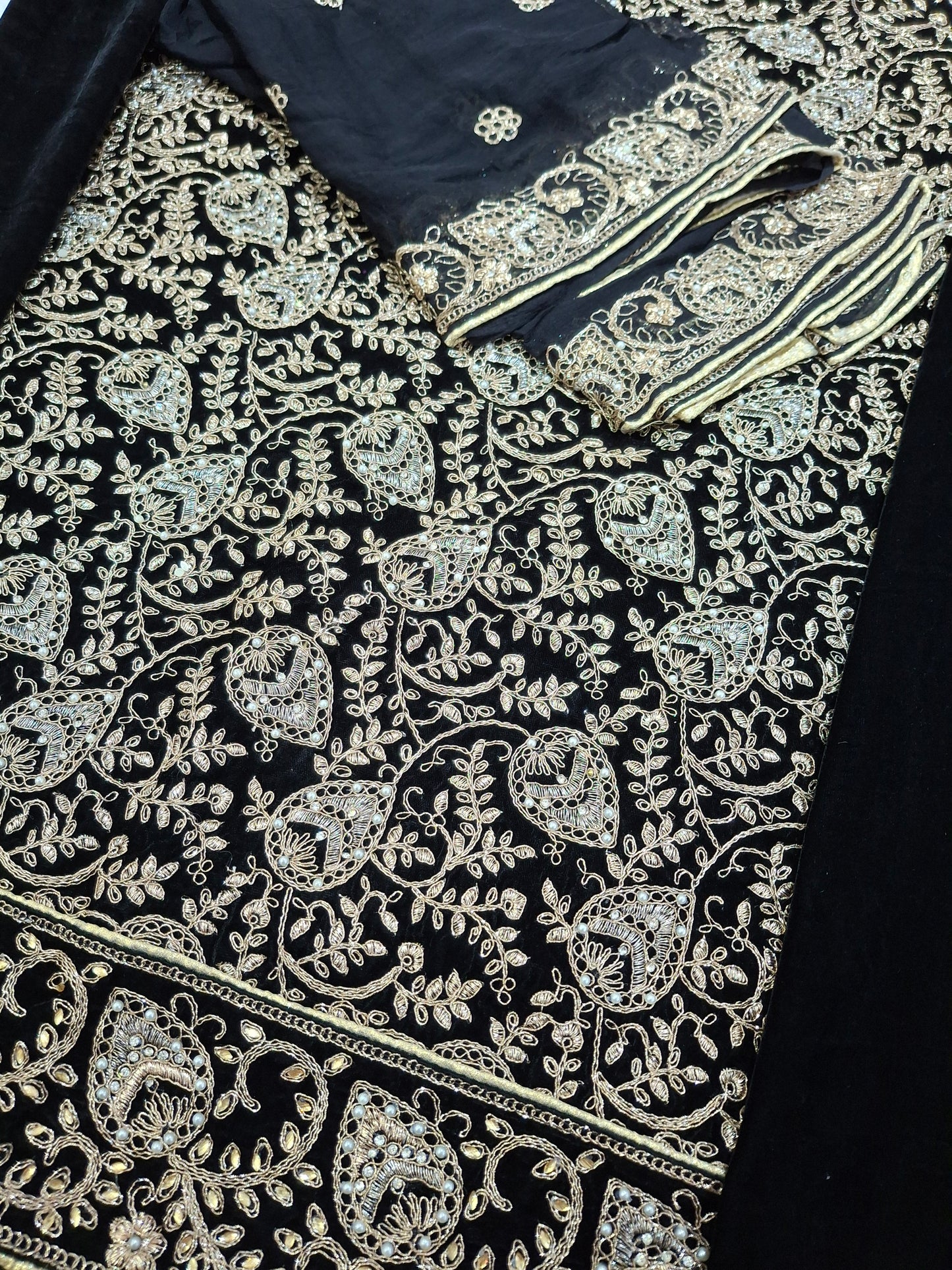 Best Quality Micro Velvet 9000 Unstitched 3 piece suit set