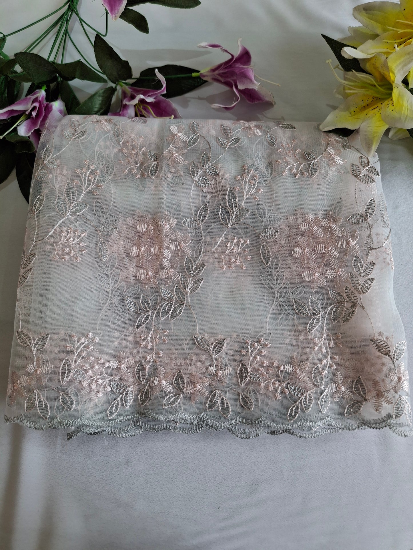 Embroidered lace net,2 meters
