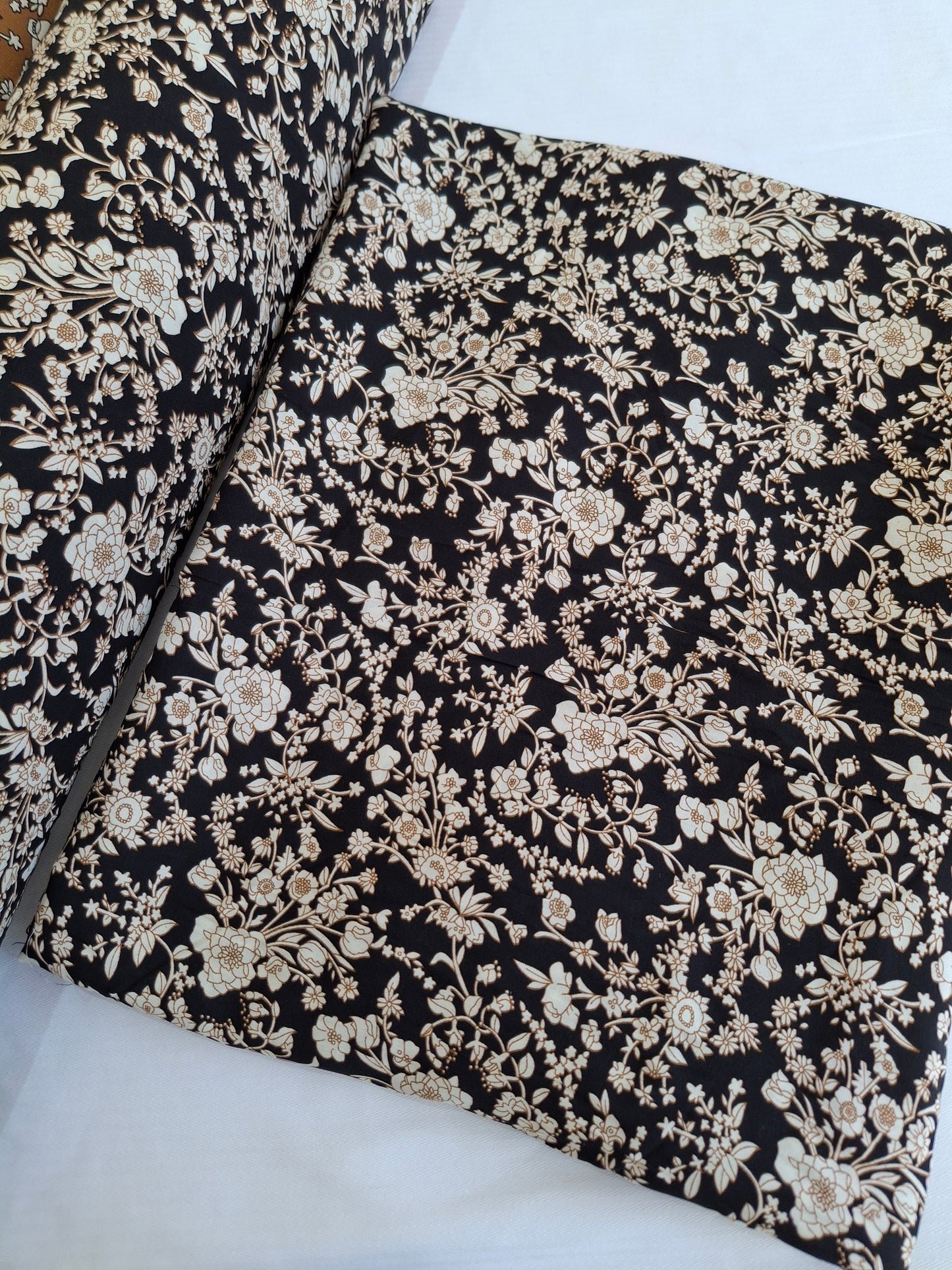 Viscose(4 meters)Full Suit Set,Black and Mustered,Black and Pink