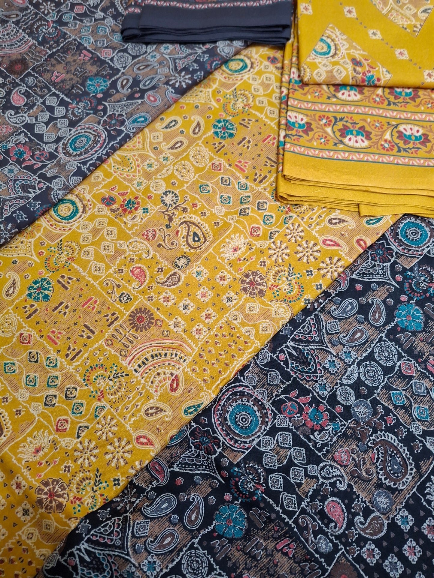 Alpiane Paisley Print (3 pieces suits)Top Quality