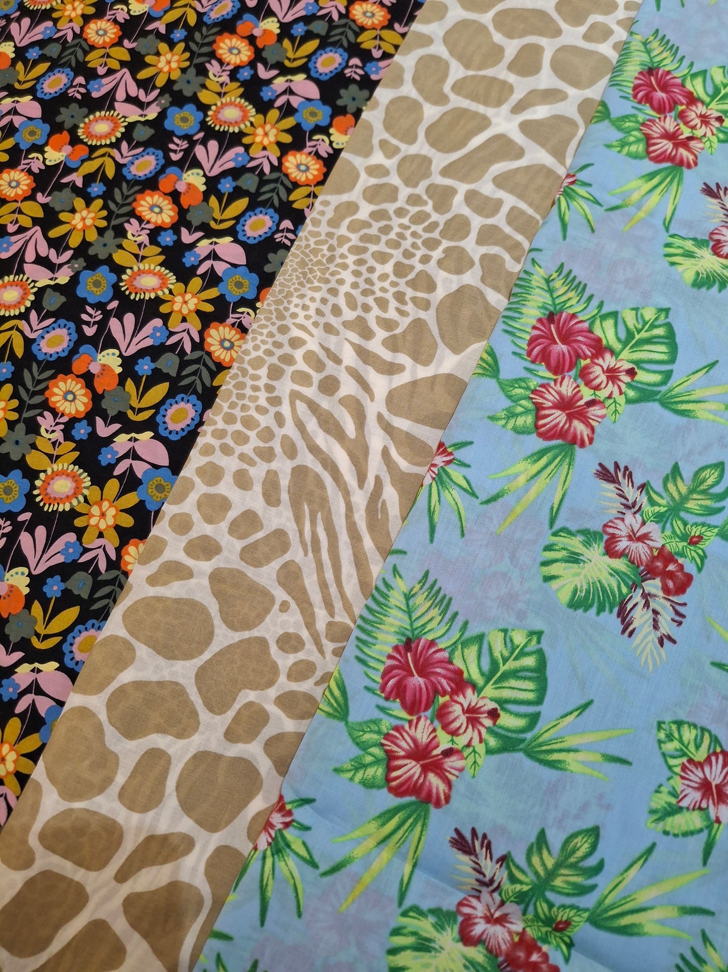 Lawn Cotton Dress (4 meters suit set)60"width