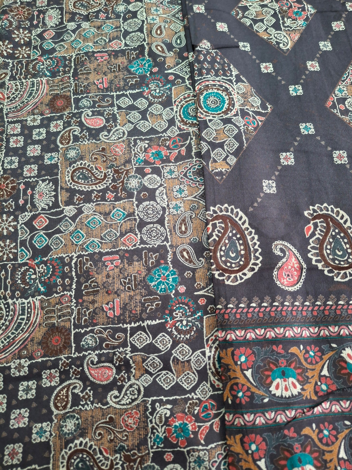 Alpiane Paisley Print (3 pieces suits)Top Quality