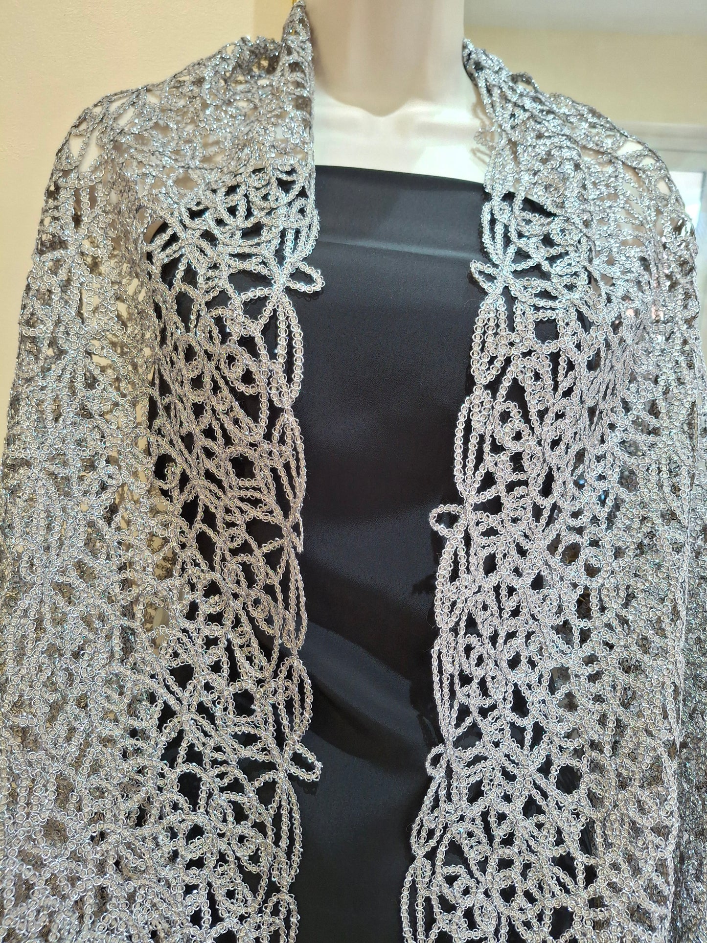 Poncho Scarves Top Quality Lightweight Wool Fabric(2 meters,60"Width)