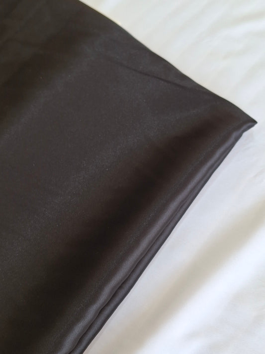 Top Quality Korean Shamoz silk in off-white,black(sold by the meters)