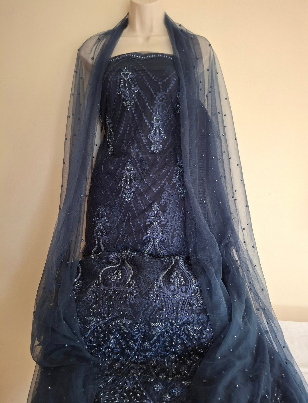 Luxurious Embroidered Net Fabric(4 piece suit set)