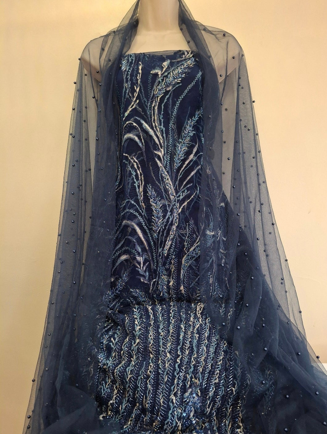 Luxurious Embroidered Net Fabric(4 piece suit set)