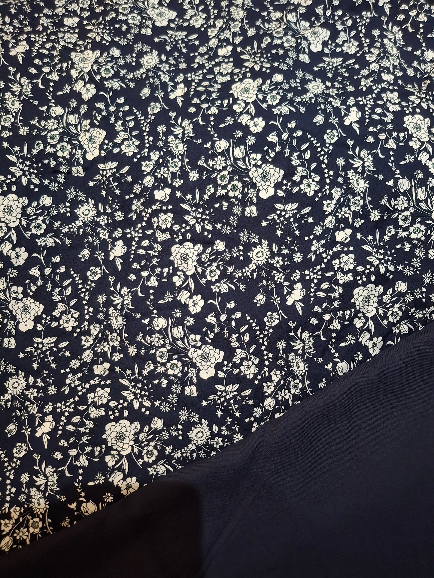 Viscose Top Quality 2 piece Suit Set