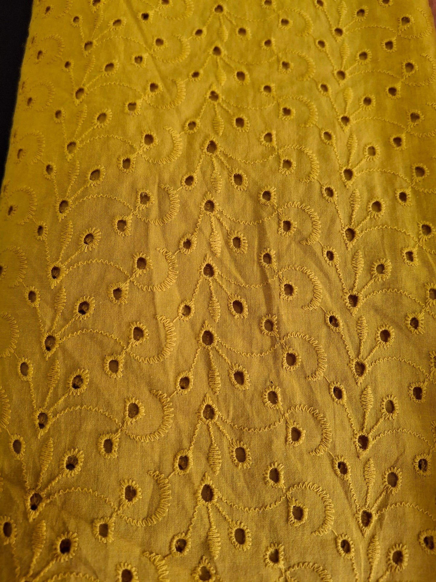 Chikankari-style Cotton Top Quality(suit set 4-meter)