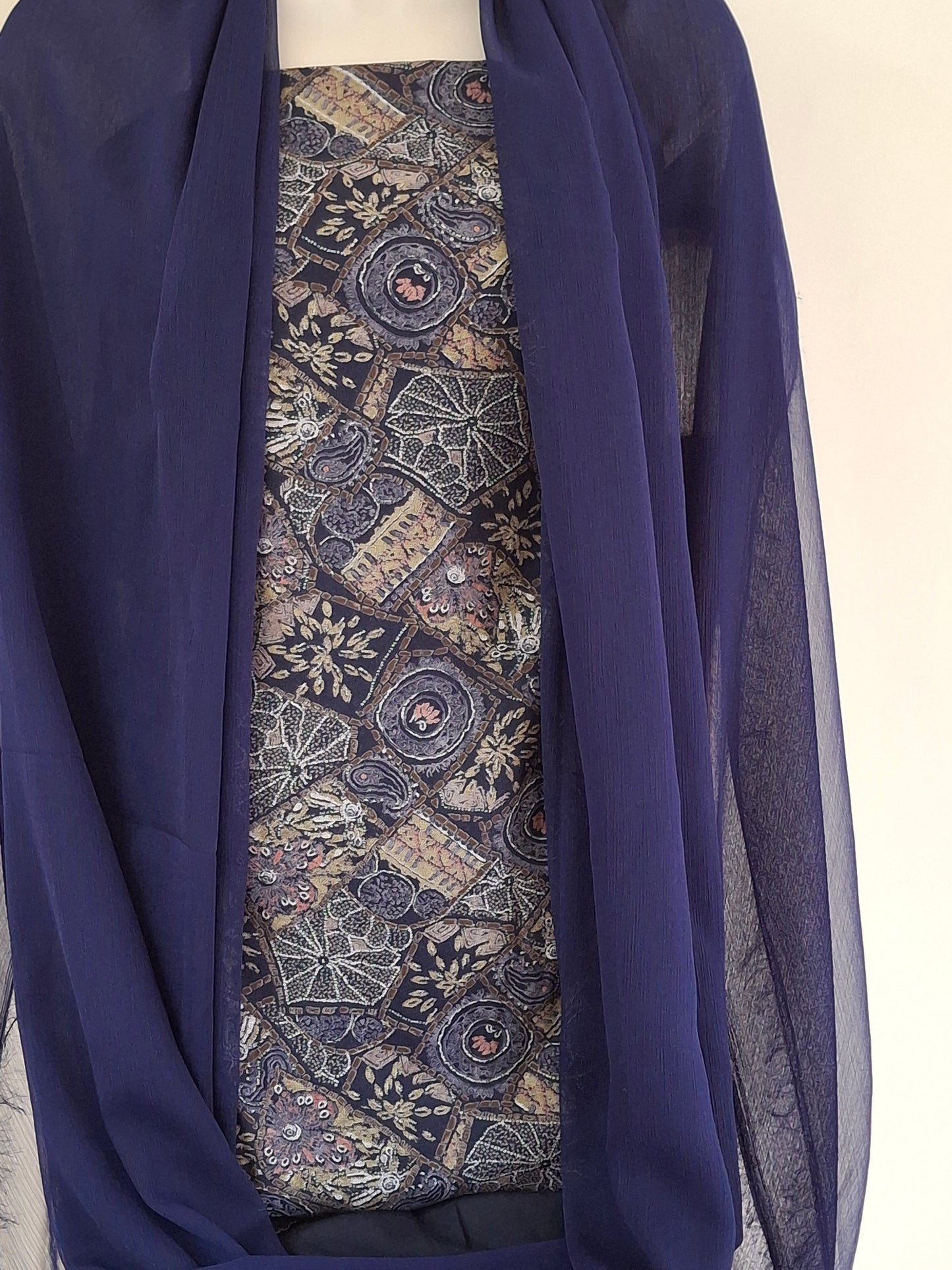 Alpiane Navy Blue & Patterned Design(3-Piece Suit)