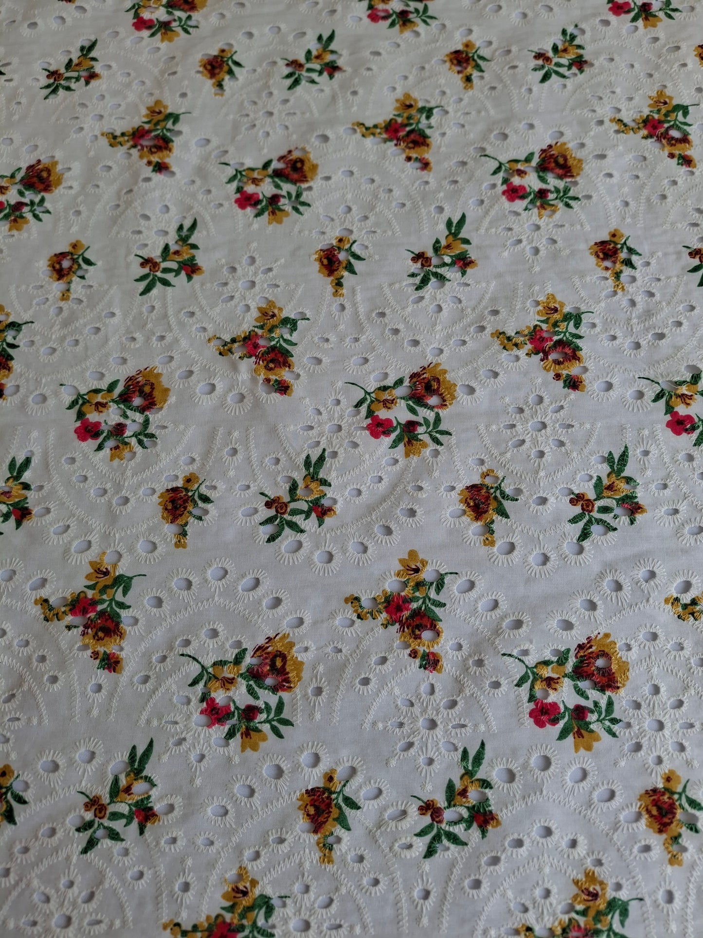 Embroidered Eyelet Cotton Top Quality(sold by the meters)