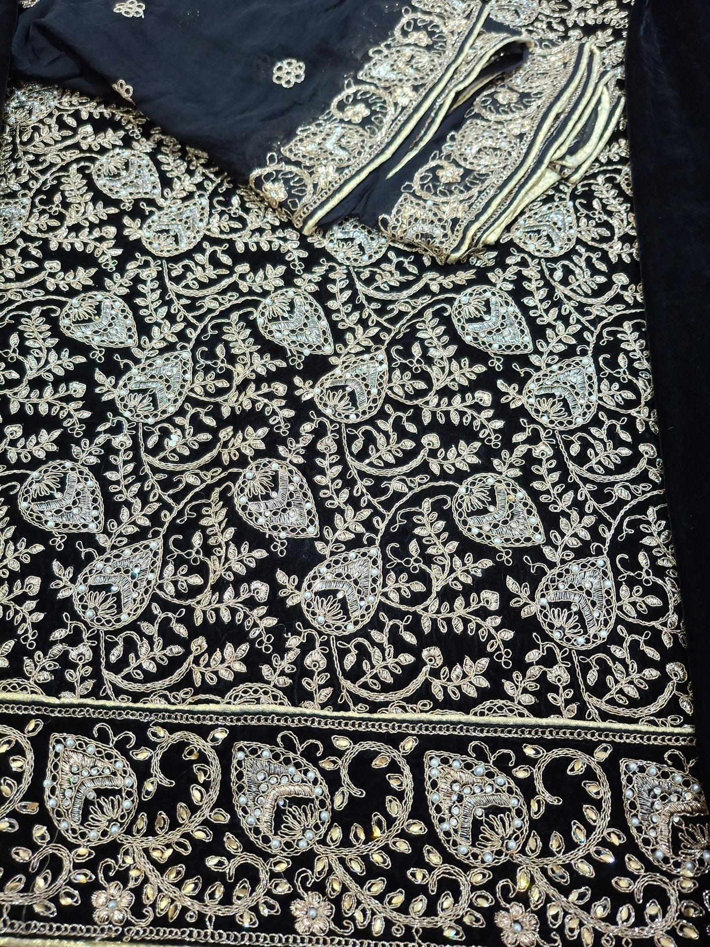 Best Quality Micro Velvet 9000 Unstitched 3 piece suit set