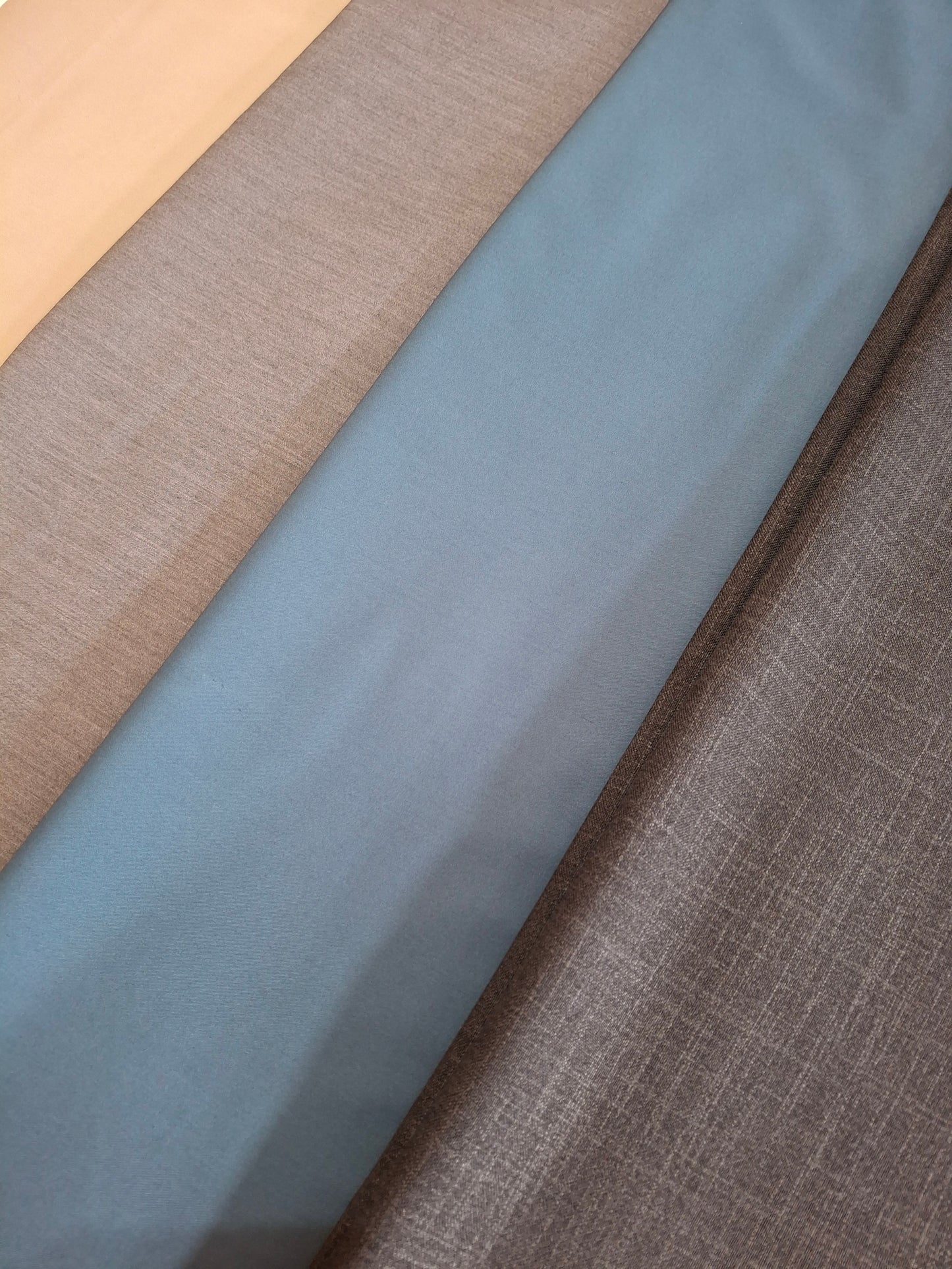 Men's Unstitched Winter Fabrics Top Quality(4.30 meters,60"width)