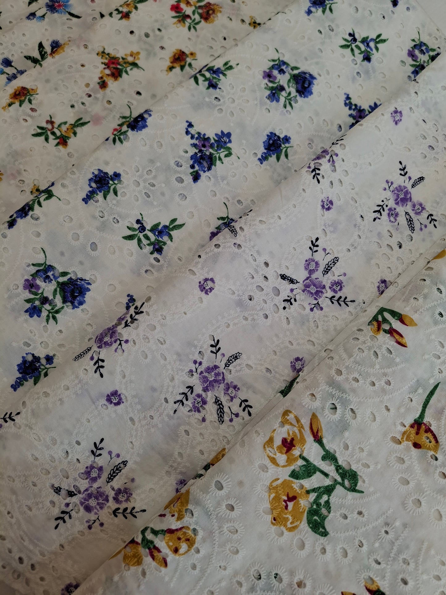 Chikankari-style Cotton 4 meters(2 Piece suit set)