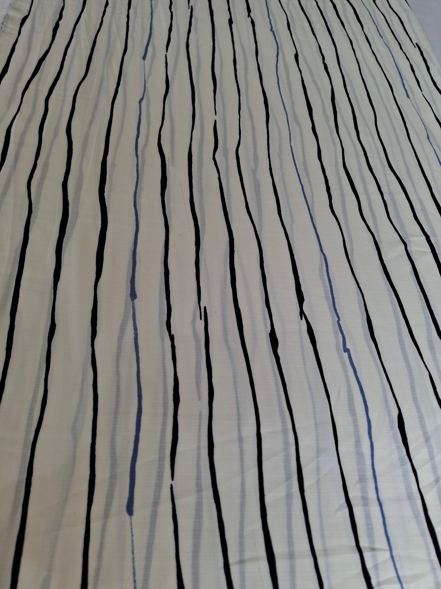 Georgette Whispering Stripes(4-meters)