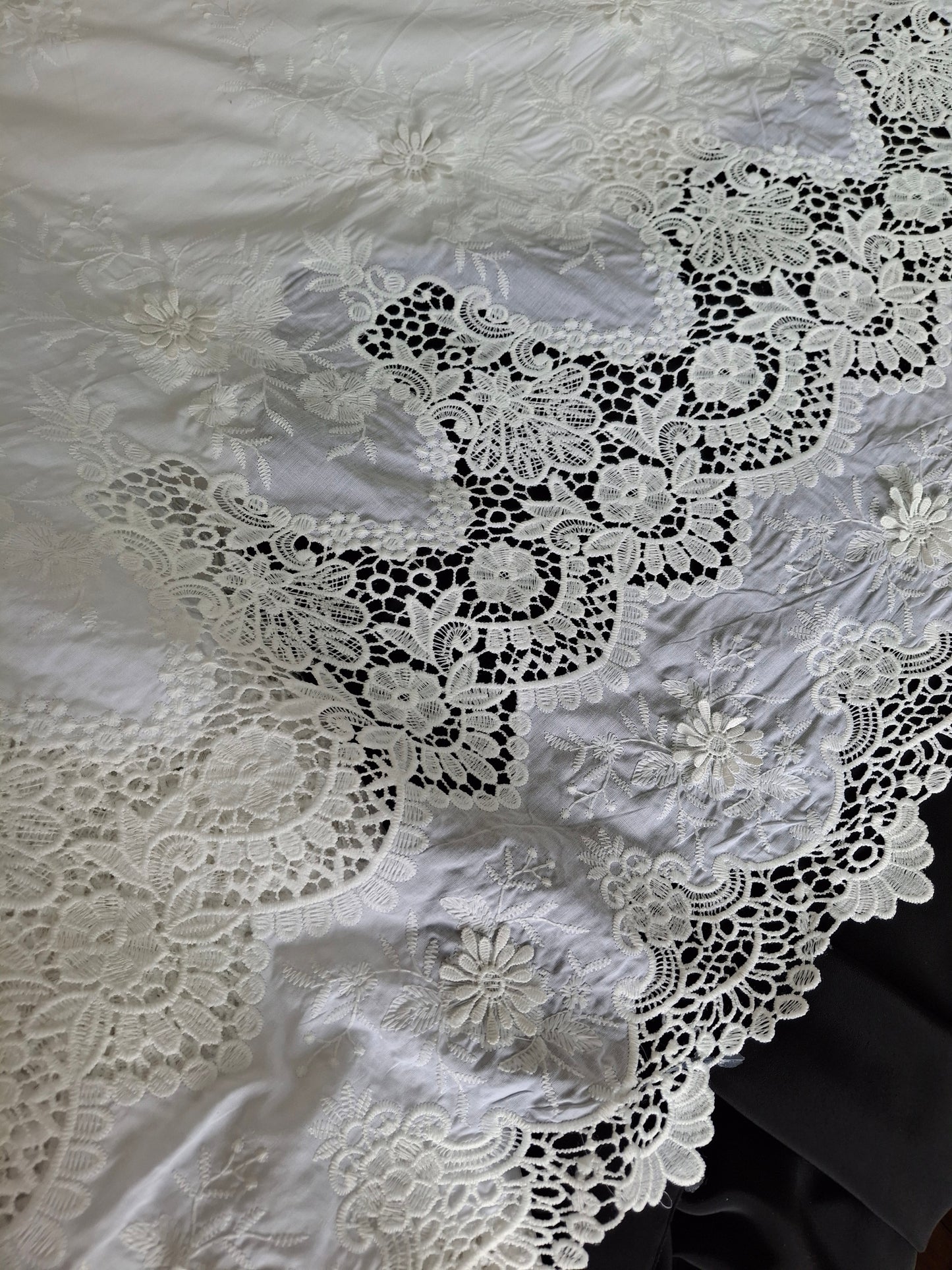 Whispering Blooms White Embroidered Cotton(2 meters)