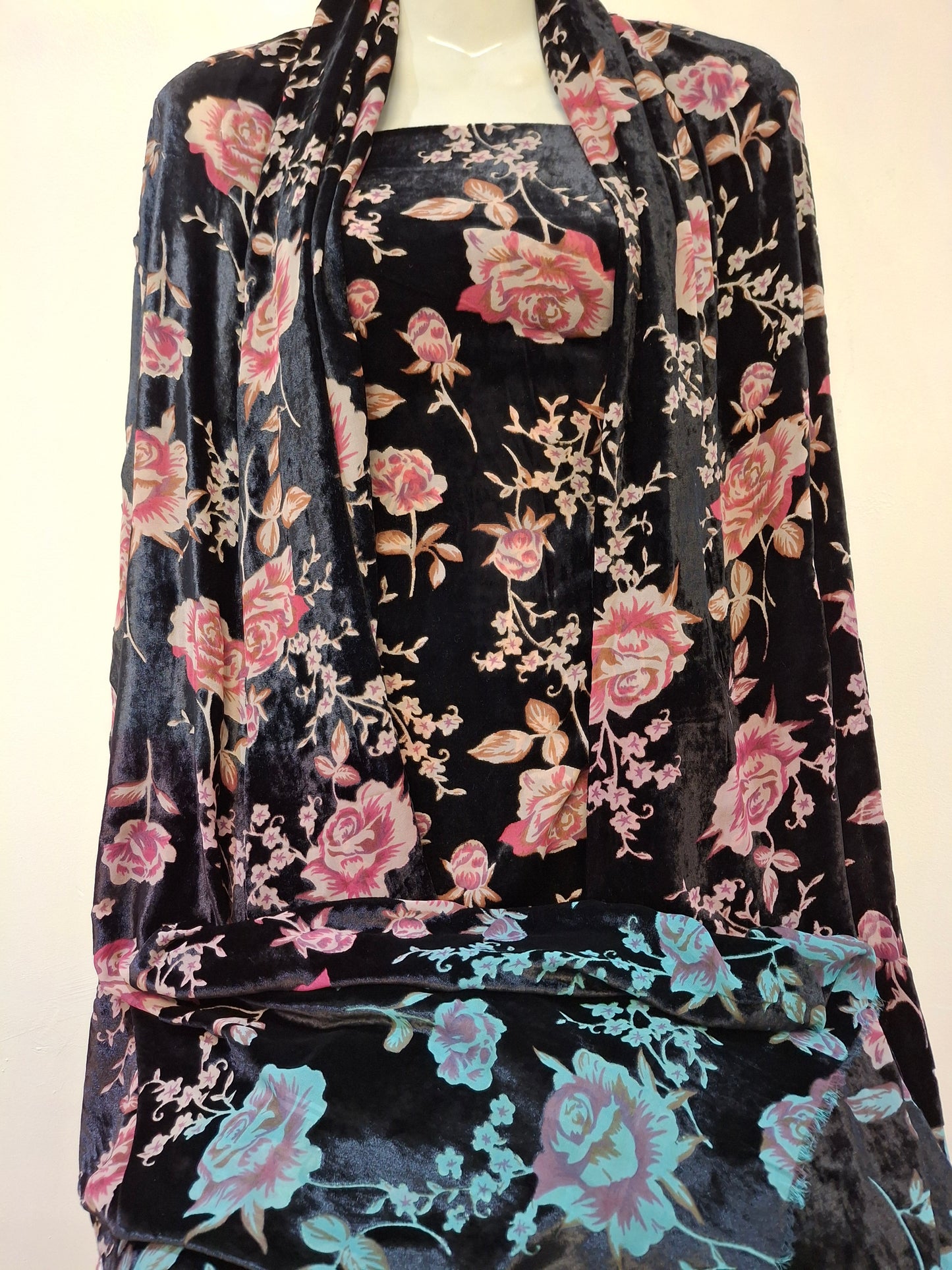 100%Silk Burnout Velvet,Palachi Unstitched Suit With Palachi Shawl Top Quality,4 Piece Suit Set