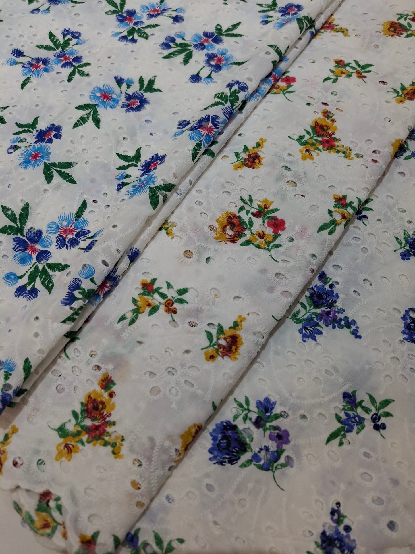 Chikankari-style Cotton 4 meters(2 Piece suit set)