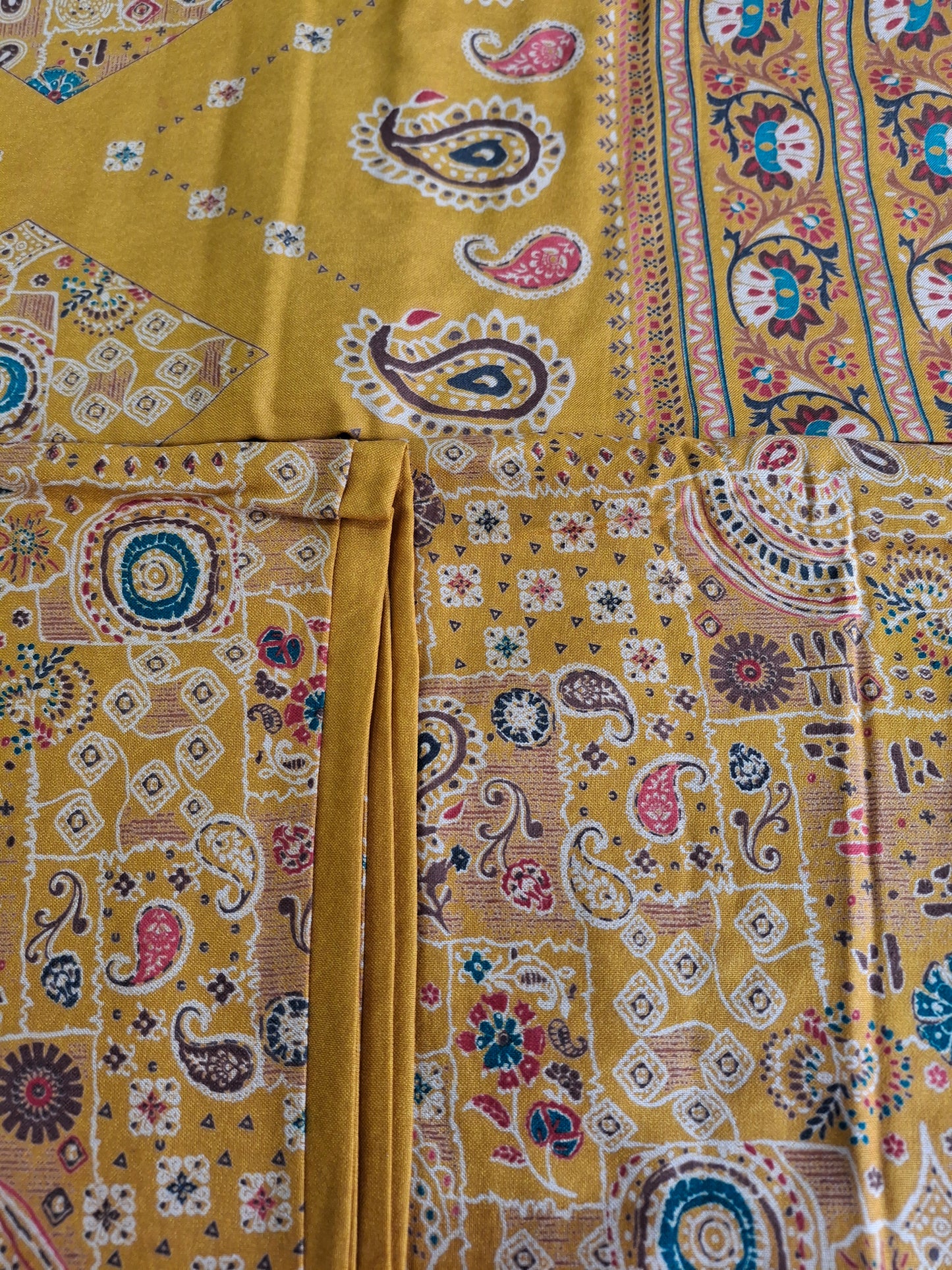 Alpiane Paisley Print (3 pieces suits)Top Quality