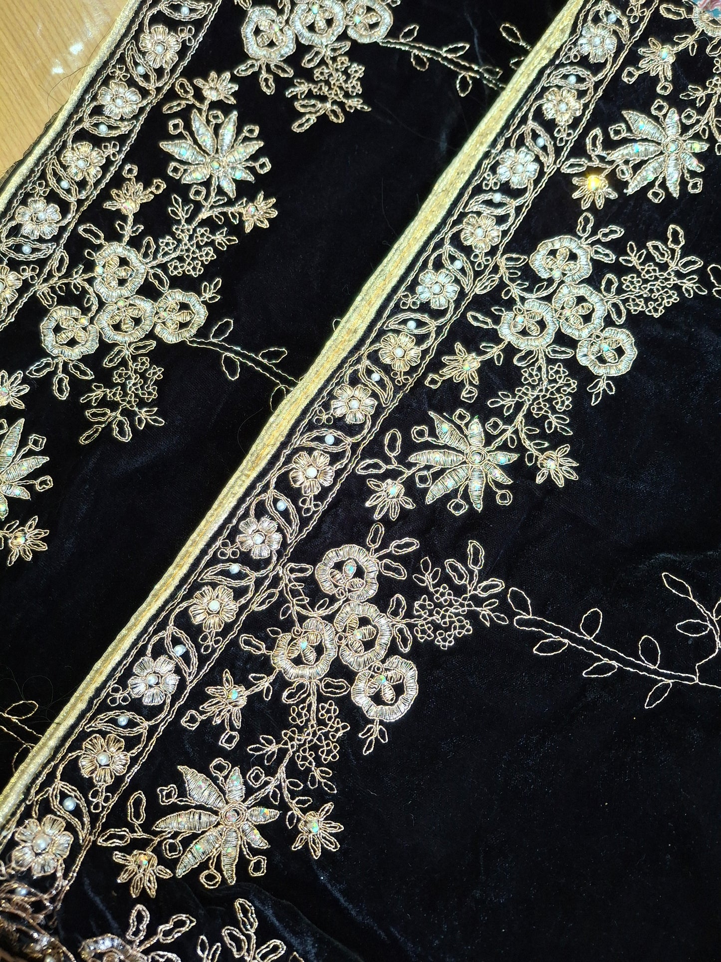 Velvet Embroidered Shawl Top Quality