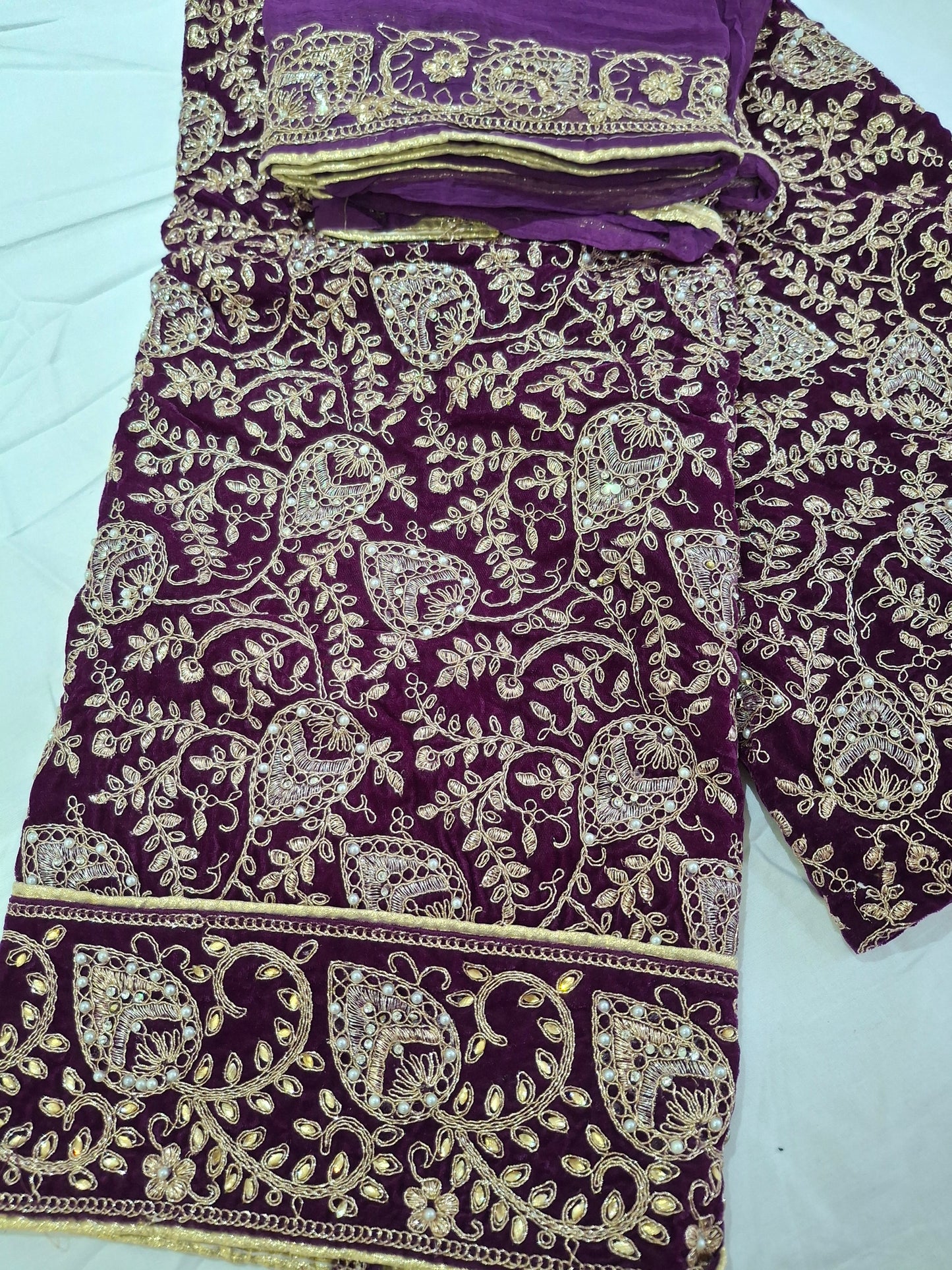 Best Quality Micro Velvet 9000 Unstitched 3 piece suit set