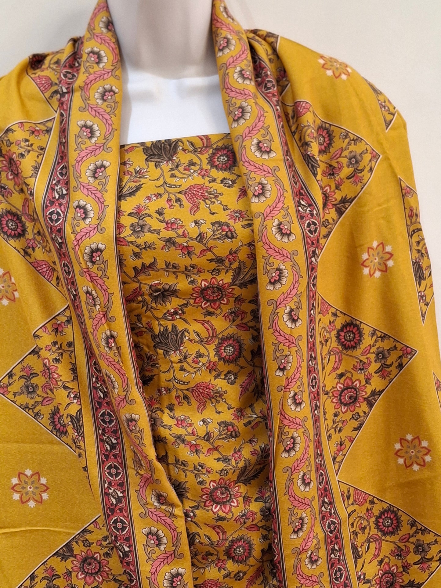 Alpiane Winter Warm Fabric Sunflower Bloom Print (3 piece suits)