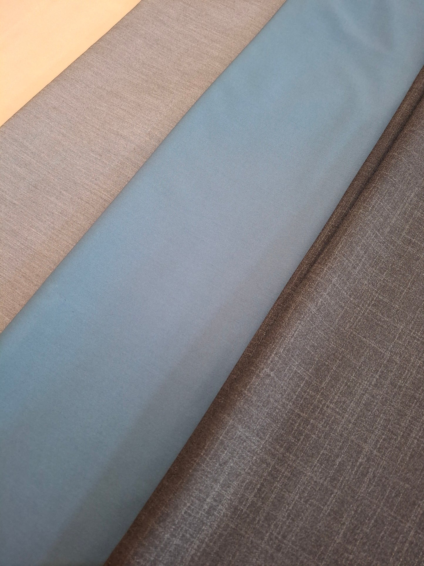 Men's Unstitched Winter Fabrics Top Quality(4.30 meters,60"width)