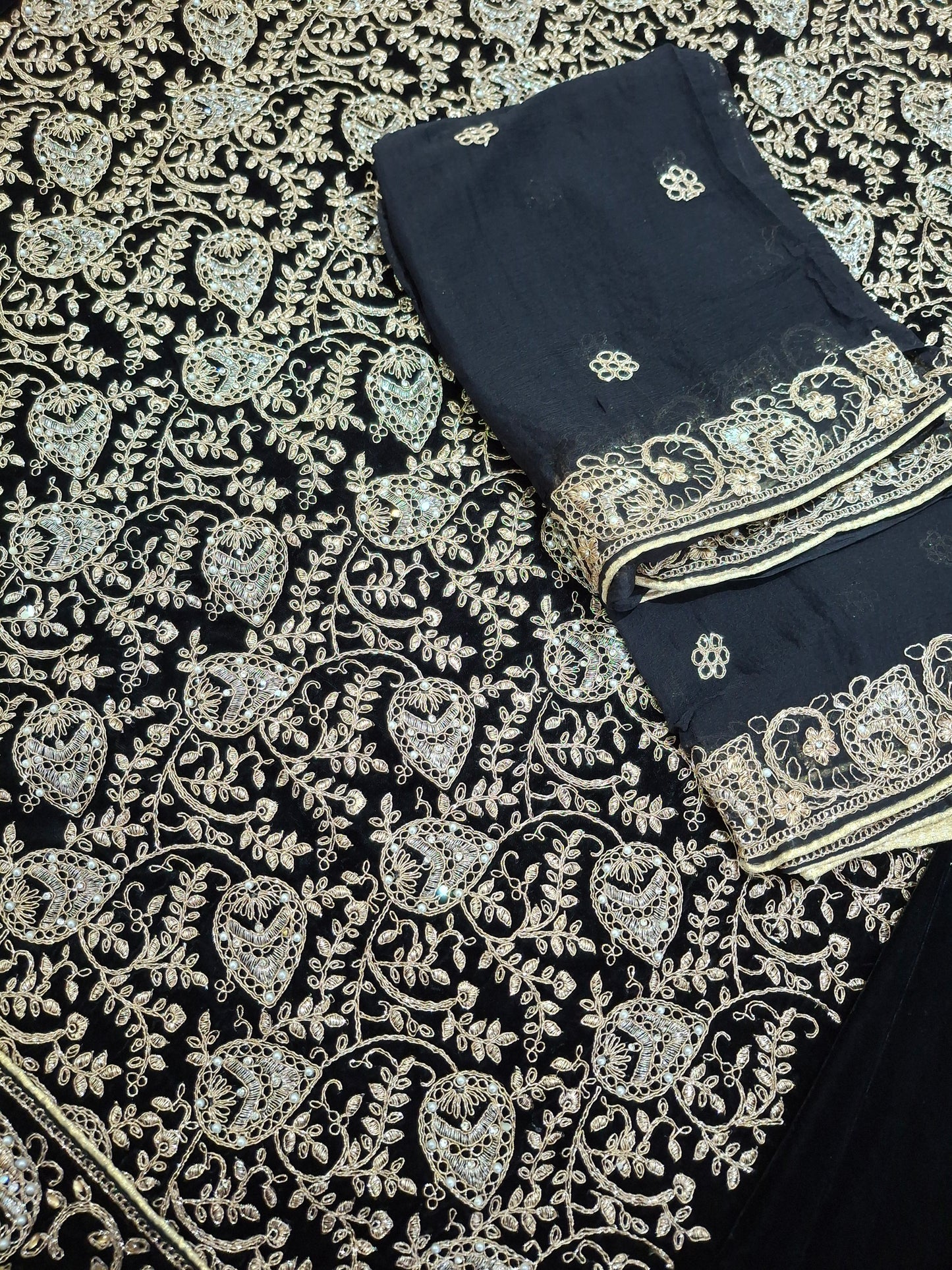 Best Quality Micro Velvet 9000 Unstitched 3 piece suit set