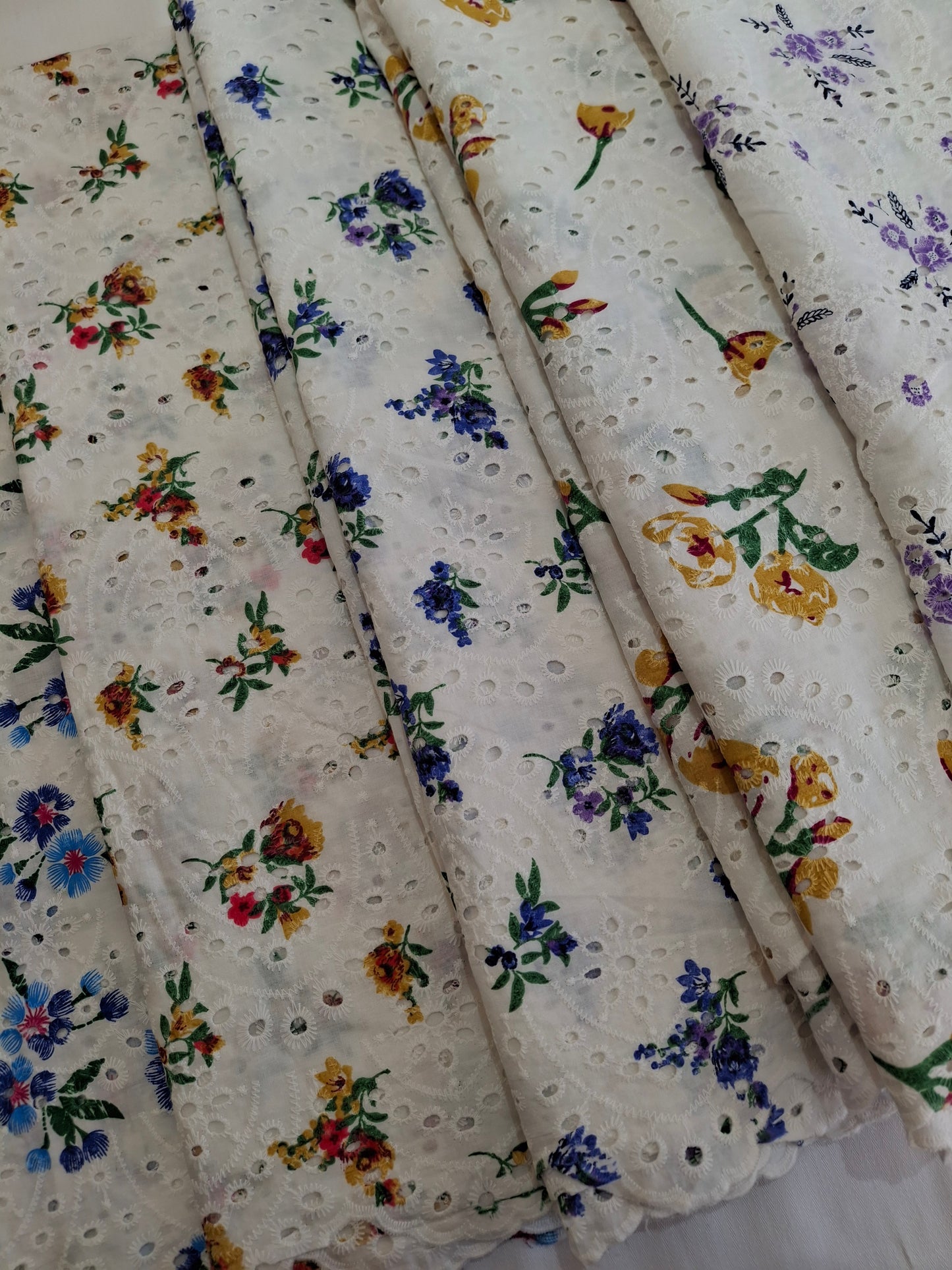 Chikankari-style Cotton 4 meters(2 Piece suit set)