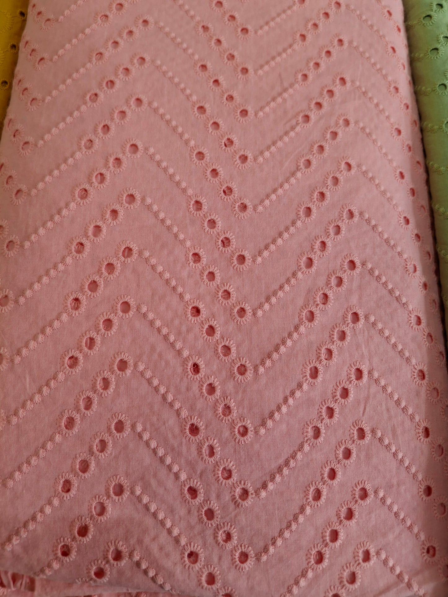 Chikankari-style Cotton Top Quality(suit set 4-meter)