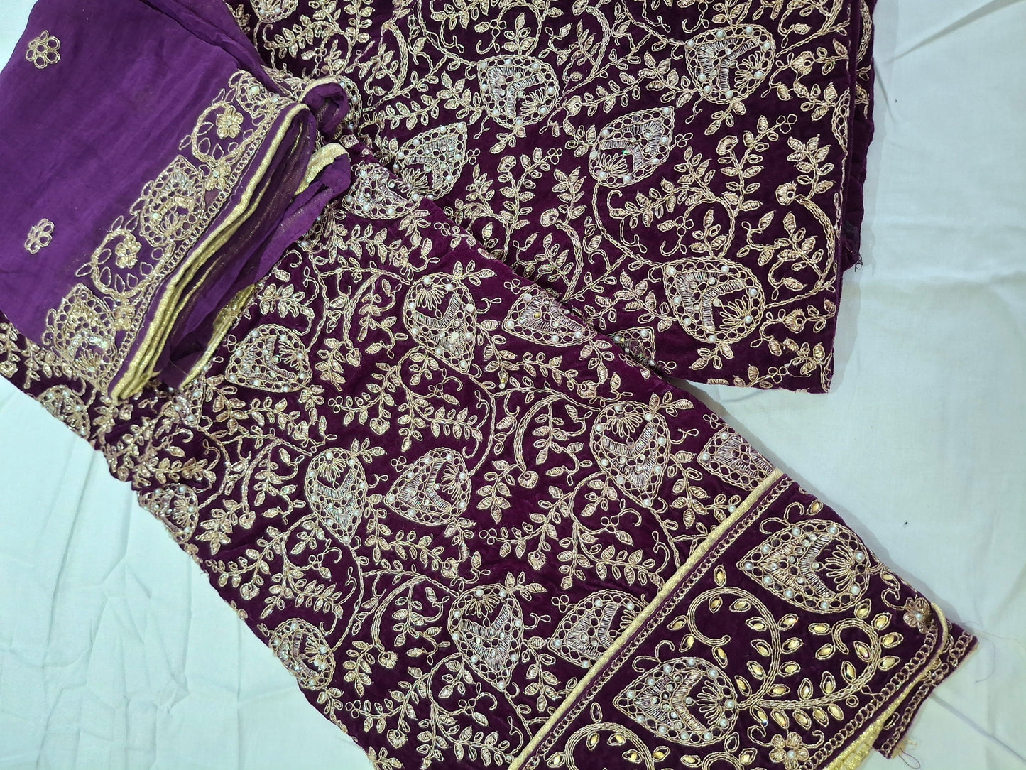 Best Quality Micro Velvet 9000 Unstitched 3 piece suit set