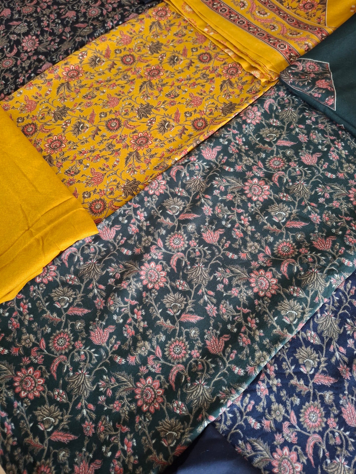 Alpiane Winter Warm Fabric Sunflower Bloom Print (3 piece suits)