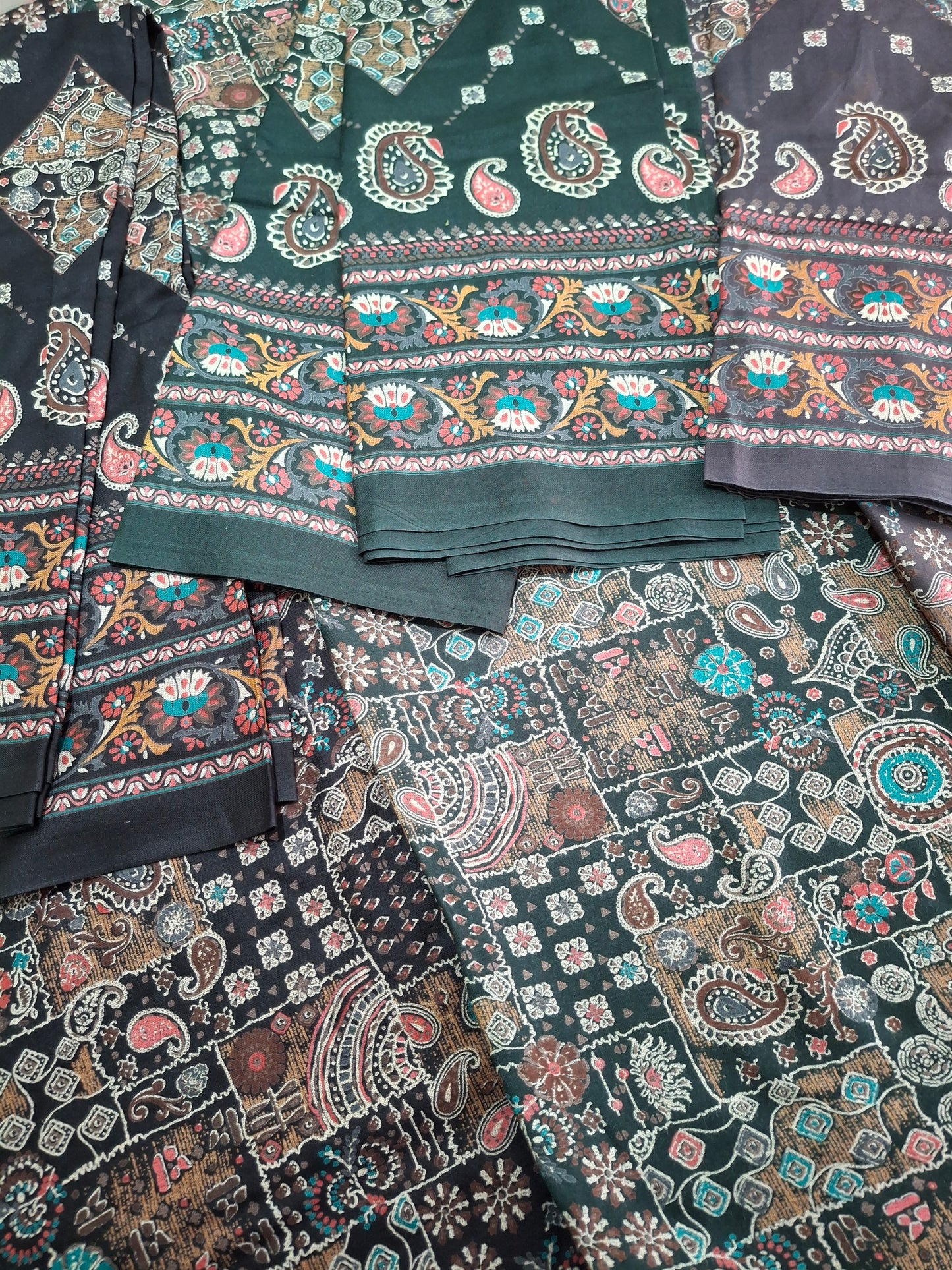 Alpiane Paisley Print (3 pieces suits)Top Quality