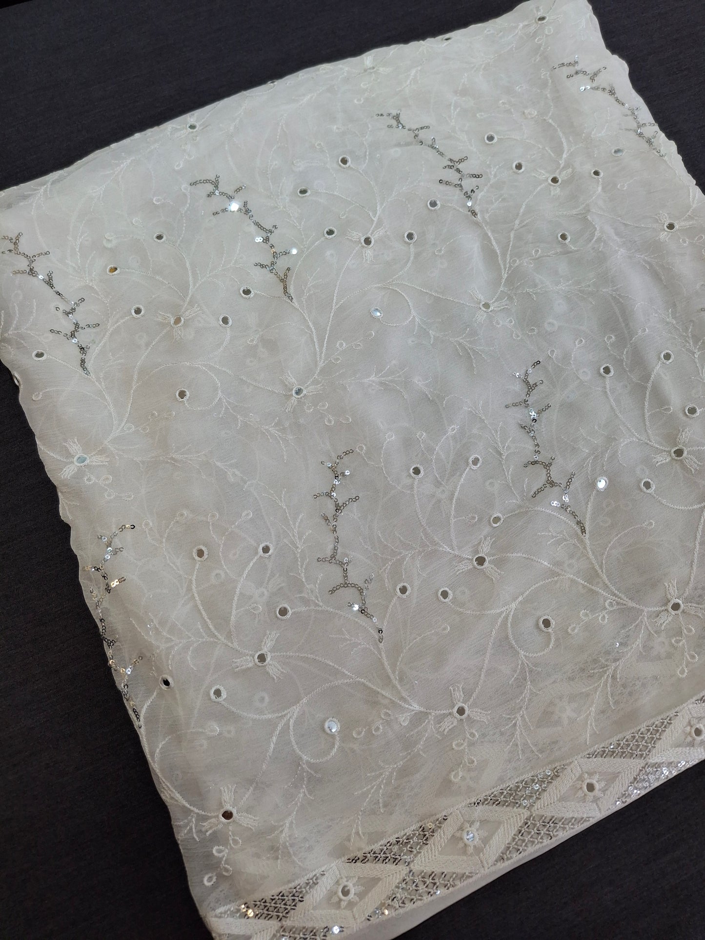 Chiffon Sequins Embroidered Dupatta(2.30 meters length,45"width)