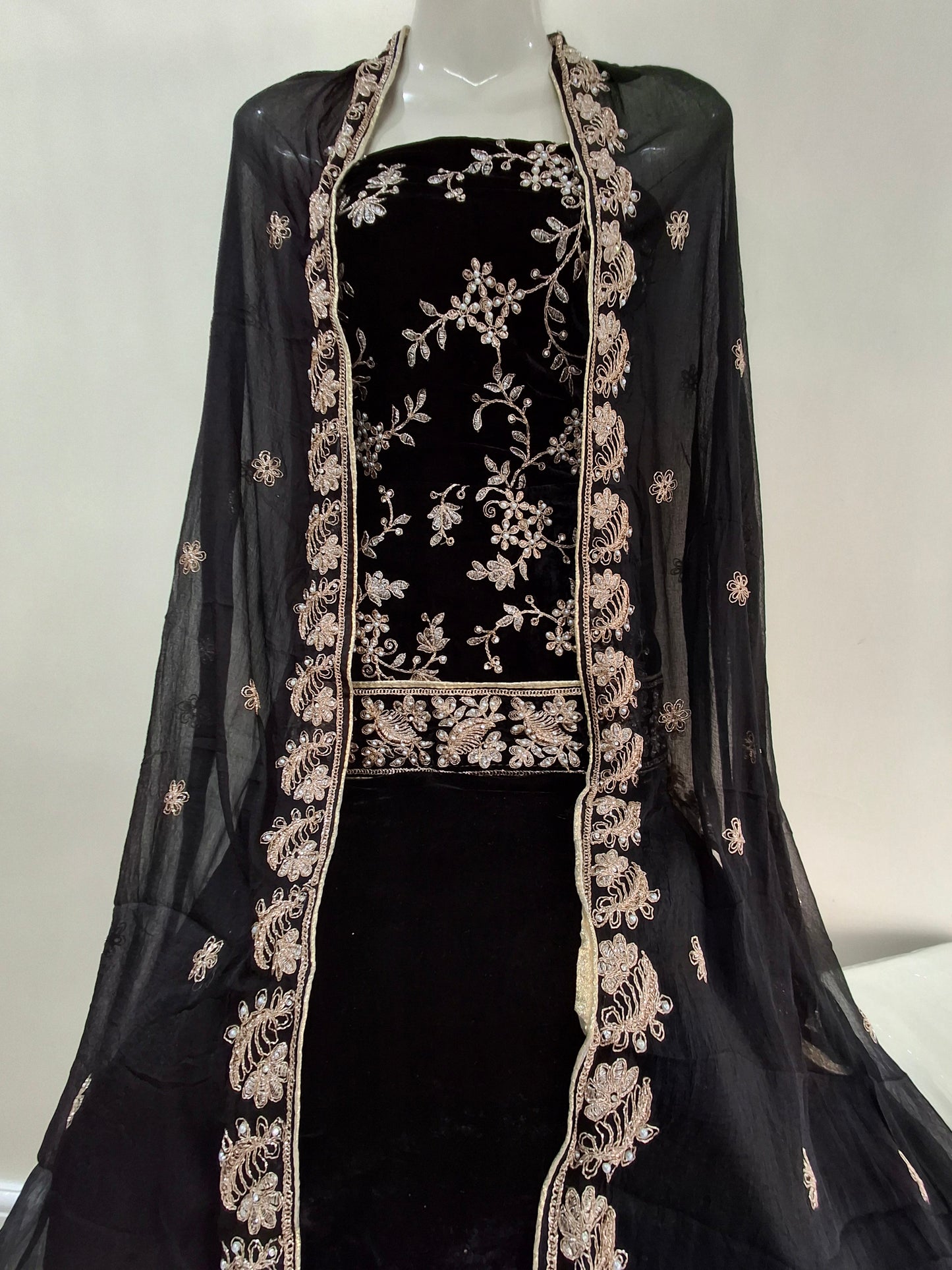 Velvet Embroidered Best Quality Micro 9000 Unstitched 3 piece suit set