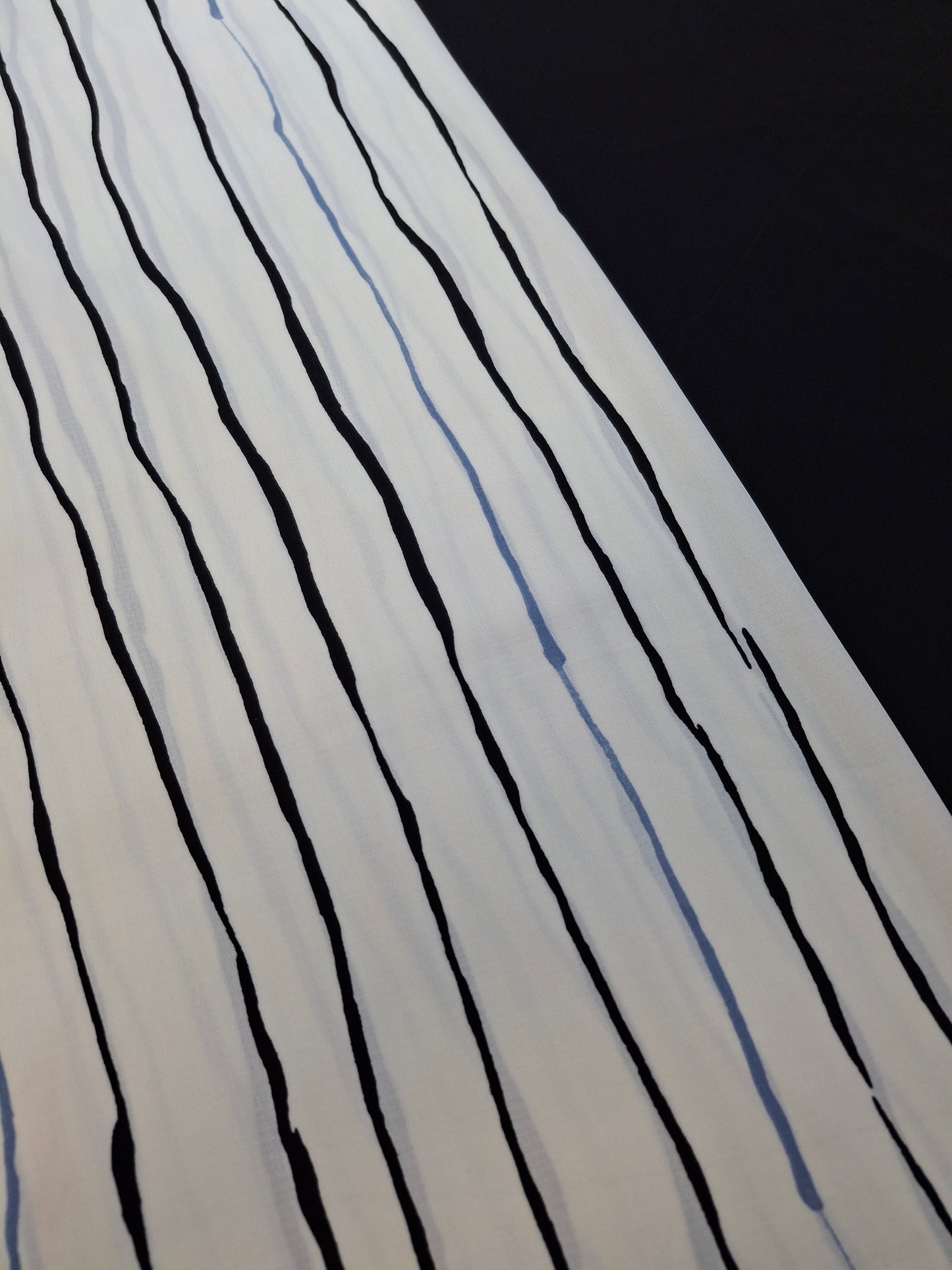 Georgette Soft Mose crepe broken stripes(2-Piece suit set 4-meters)